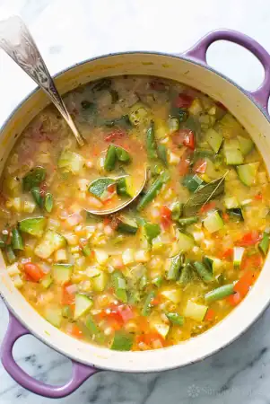 Σούπα με λαχανικά του θέρους