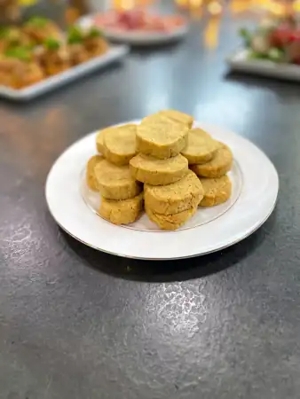Αλμυρά μπισκότα με σαλάμι