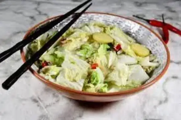 Λάχανο κινέζικο σοτέ με κάρυ και ανανά