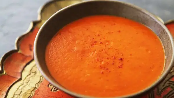 Σούπα με κόκκινη πιπεριά